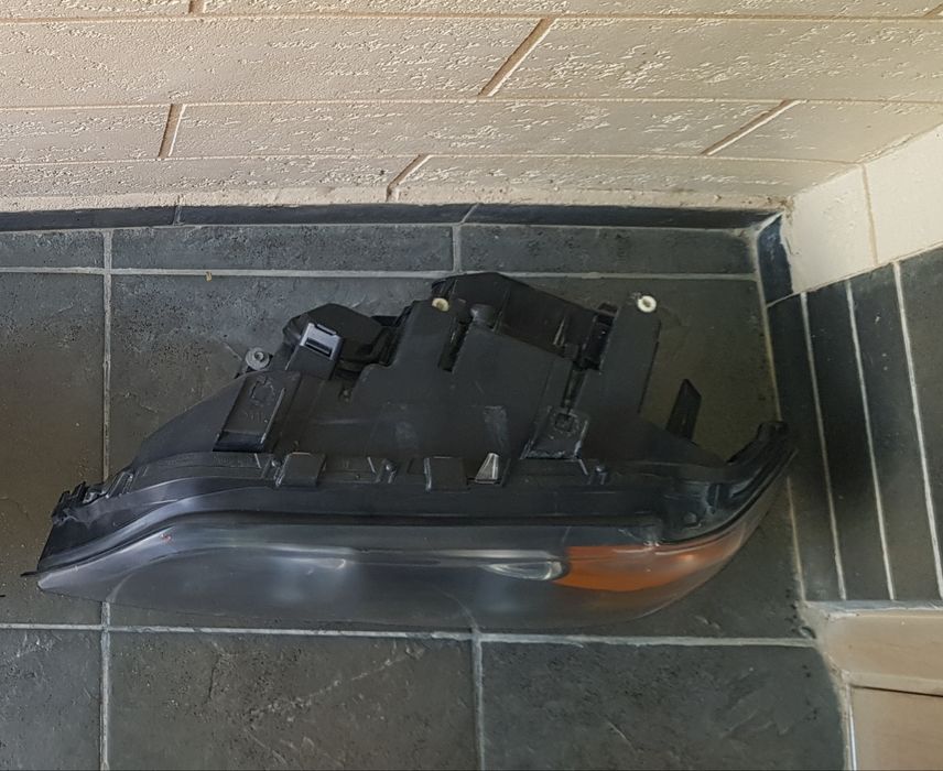 Левая фара на BMW X5 e53 рестайлинг