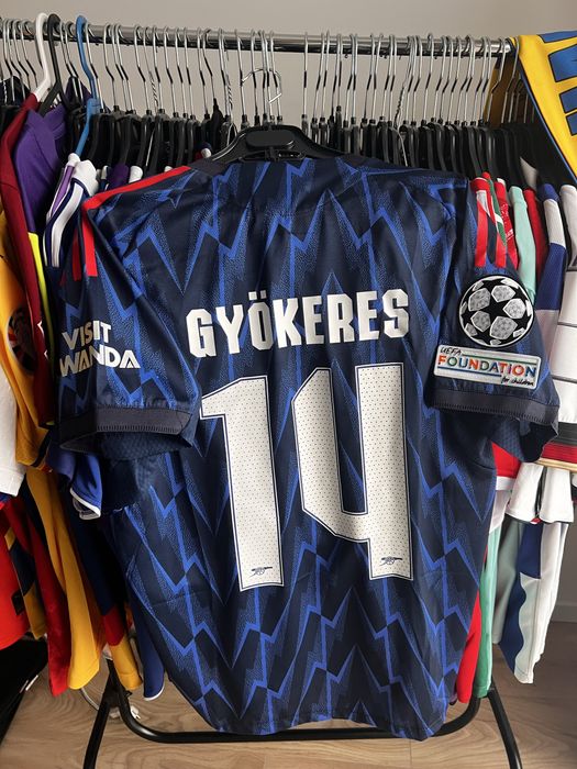 Tricou de fotbal Adidas Arsenal Londra marime M cu Victor Gyokeres 14