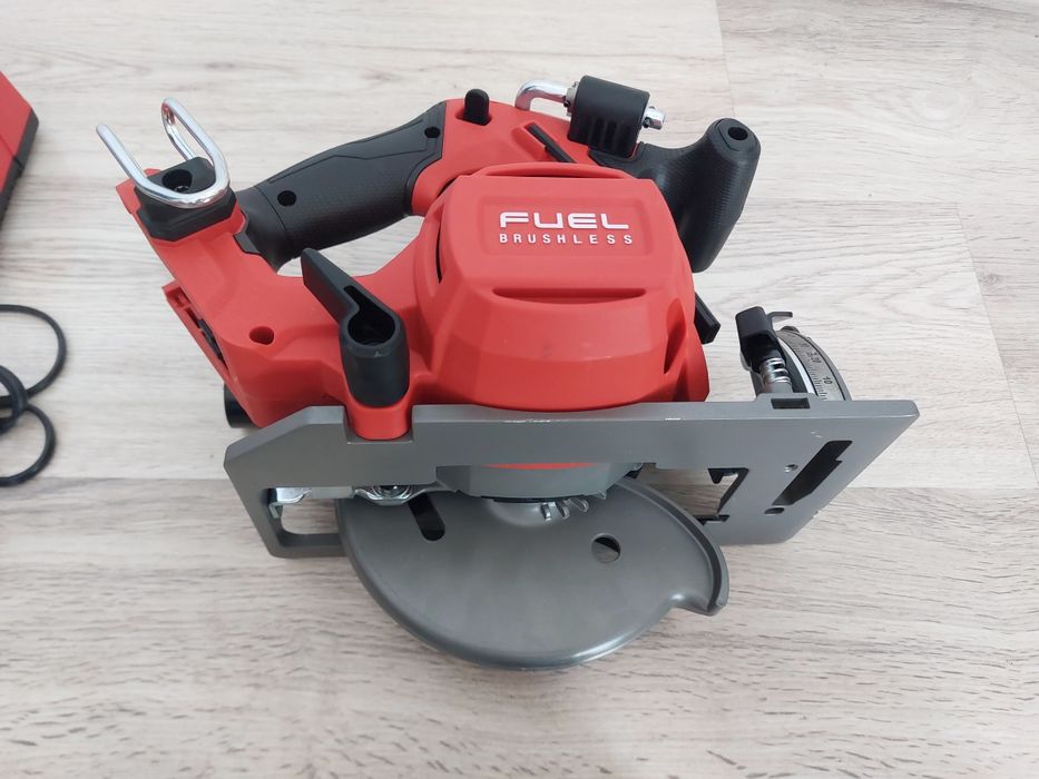 Circular milwaukee M18 FCS552, nou fără panza