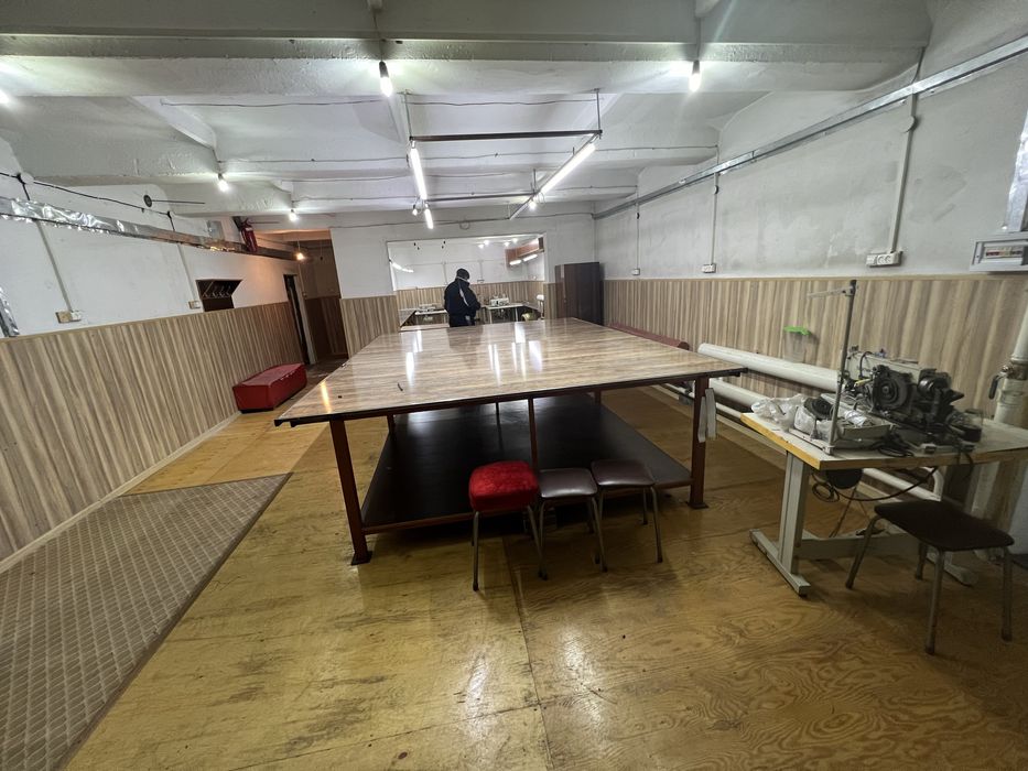 Сдам в аренду боксы 1000 кв/м