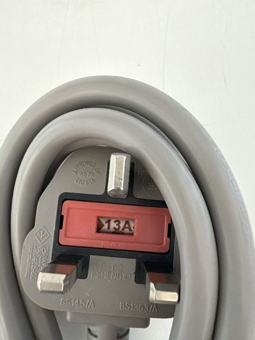 Продается силовой кабель 13А 220В