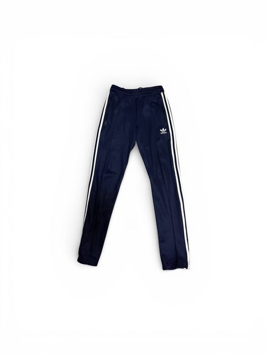 Trening Adidas original- in stare foarte buna