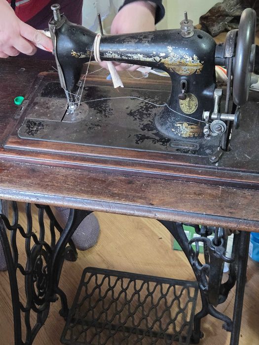 Masina de cusut SINGER