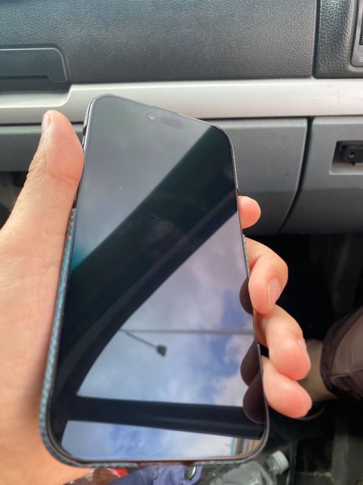 Айфон 17 Air 256gb емкость 93%