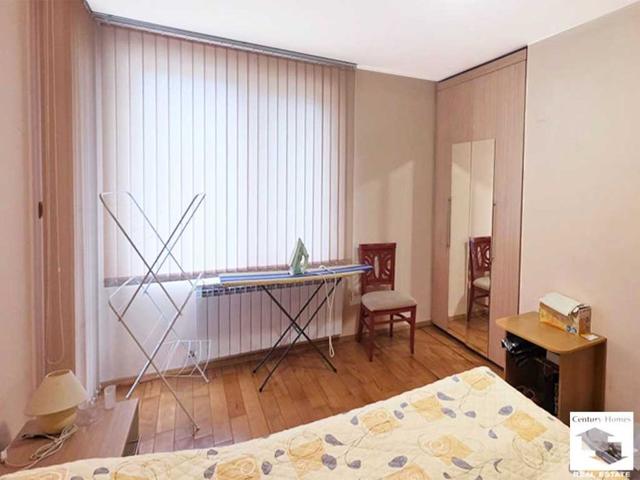 104993 Просторен тристаен апартамент до ОУ Емилиян Станев, В. Търново