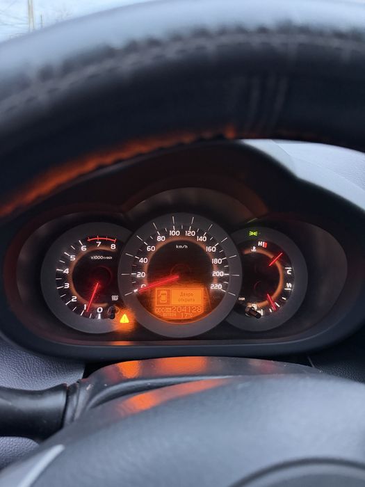 Продаю Toyota RAV4 2007 года. Европеец!
