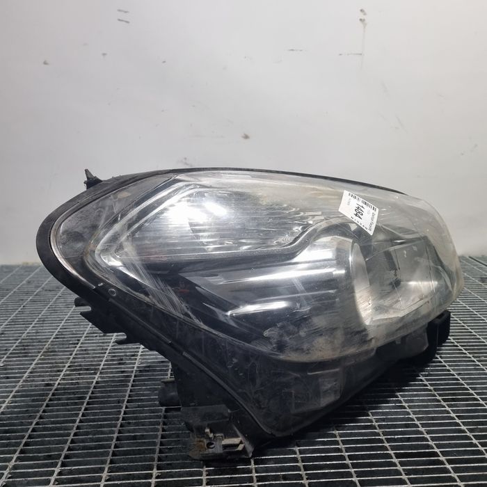 Far Dreapta Nissan Qashqai Facelift - SUV 4 Usi (1484) Xenon DOUA CLEME RUPTE