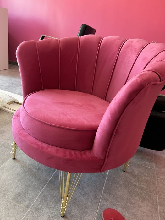 Vând set,canapea cu 2 fotolii