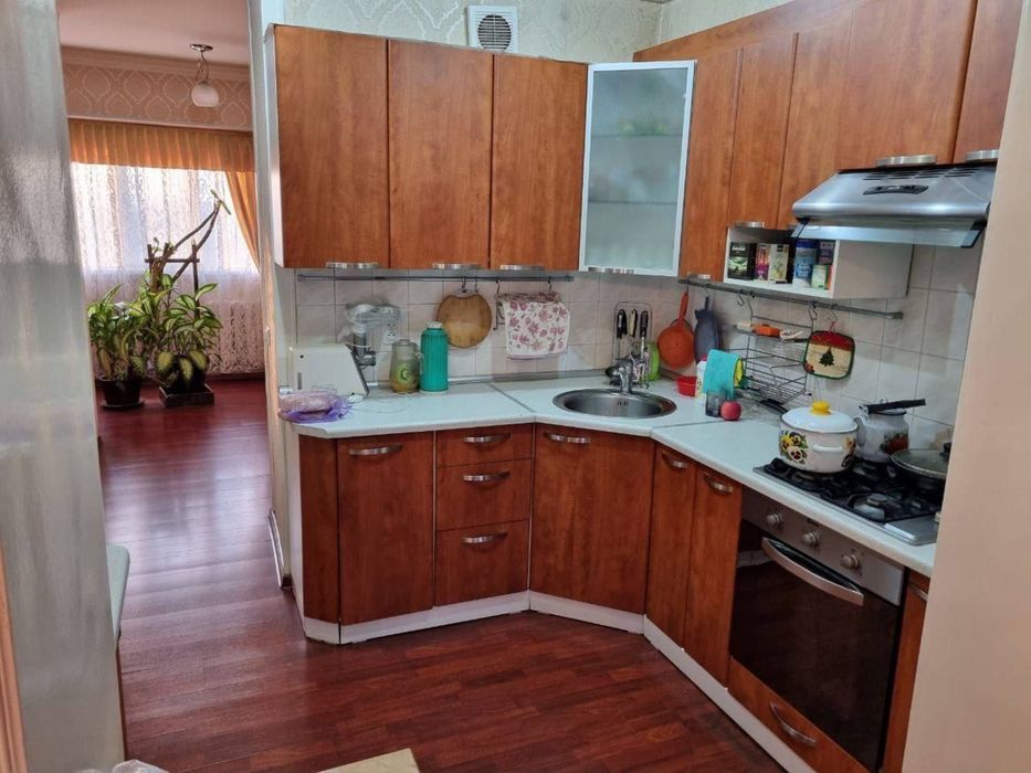 Ц-1  5/5/9 116 кв.м .М Угбекский р-он . Бывший Детский мир .