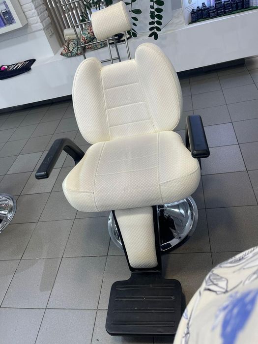 Макияжные кресла