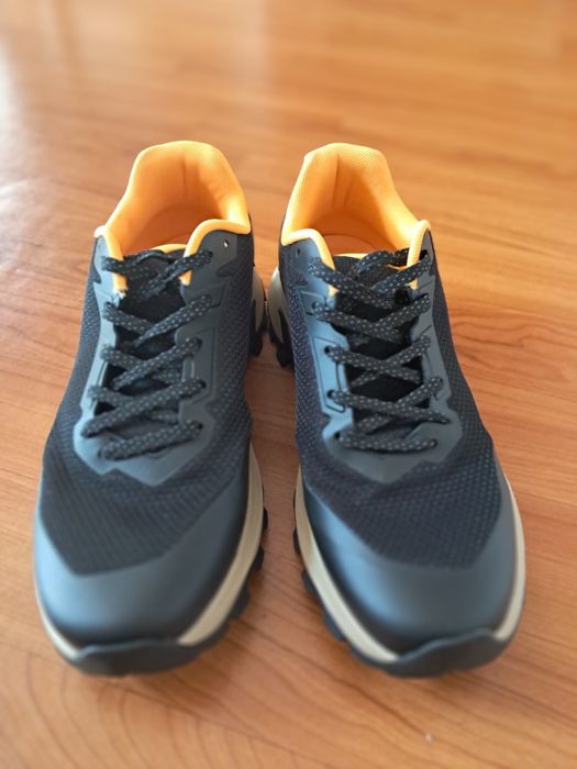 Продам новые кроссовки Mattini