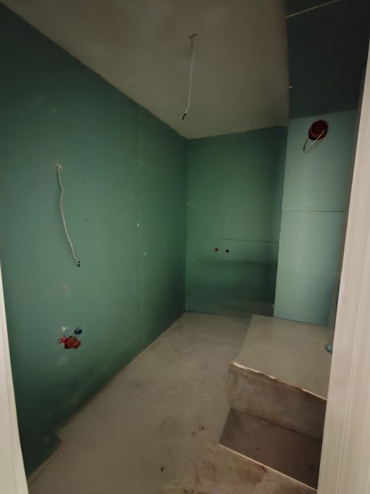 Продава се Тристаен апартамент в Бургас, Сарафово - 105 кв.м за 510 €/кв.м - Снимка #3