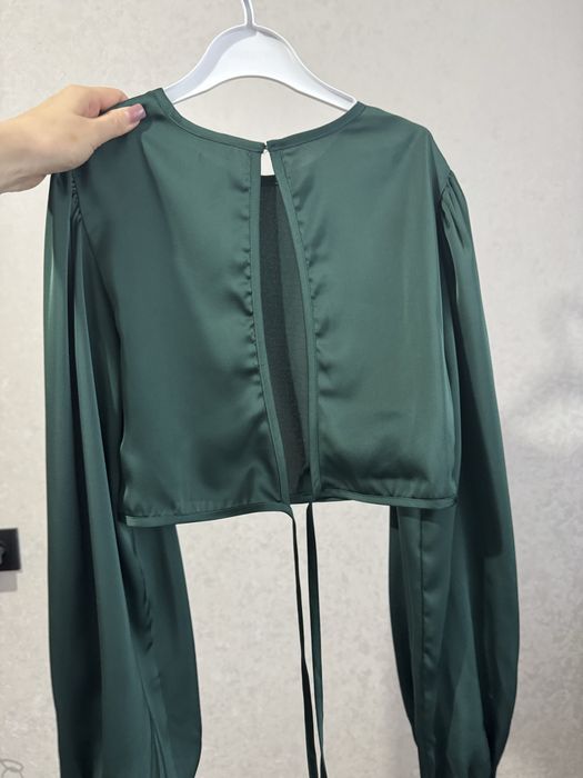 Блузка короткая