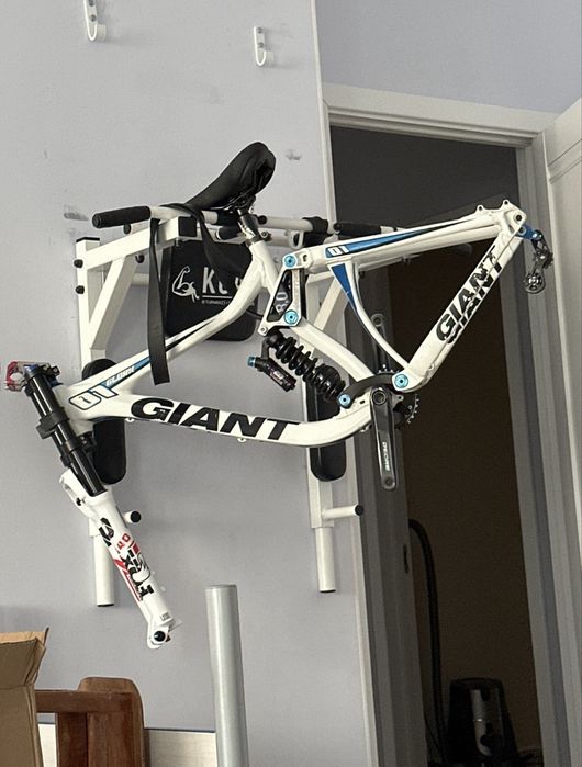 Продам раму Giant Glory (DH)