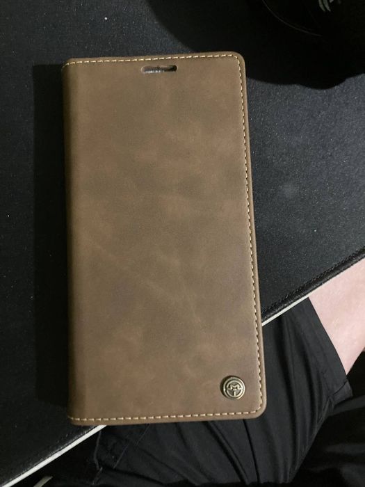 Чехол 24-25plus CaseMe с магнитами