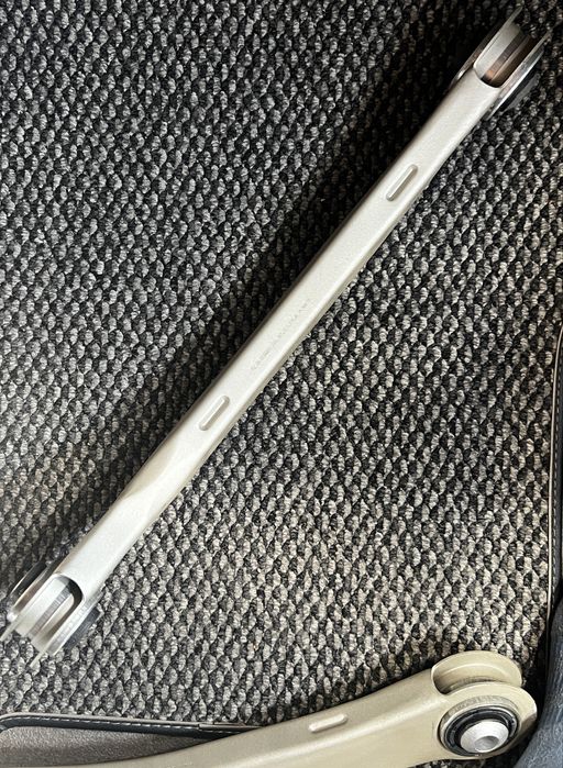 Brate Audi Q7 4M / Porsche Cayenne - Cod OEM 4MO 505 371 R