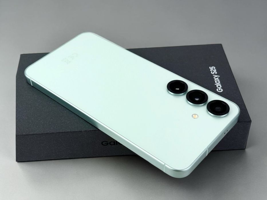 НОВ! Samsung Galaxy S25 5G 128GB 12RAM Mint Гаранция!