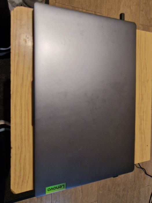 Laptop Lenovo Ideapad Slim 3