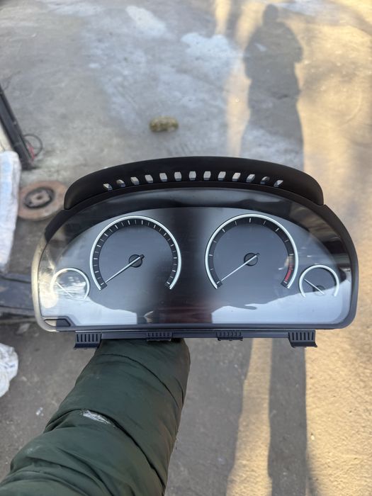 Полудигитално табло Бмв х5 ф15 (kilometraj bmw x5 f15)
