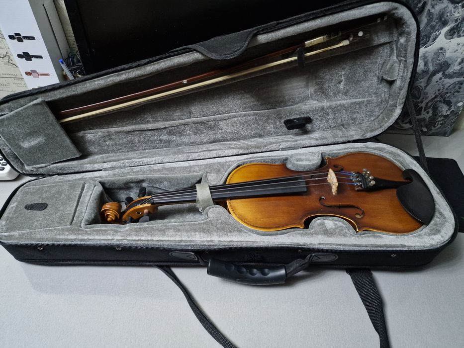 Продам скрипку 2/4