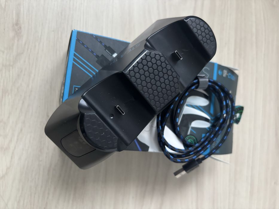 Dock incarcare maneta Xbox Series X si PS5