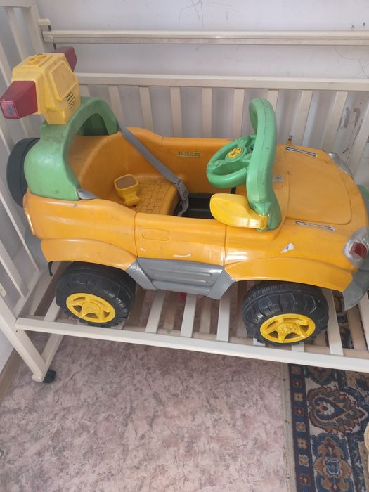 Машинка детская с пультом