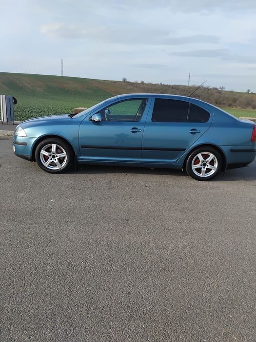 Vând sau schimb Skoda2