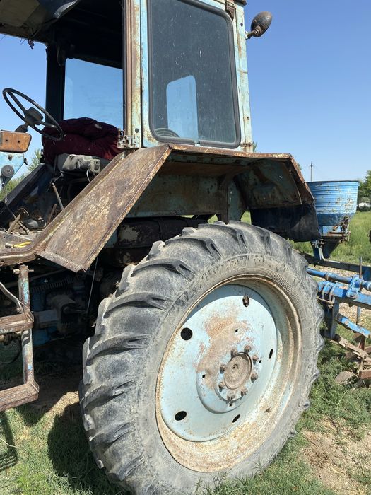 трактор МТЗ 80