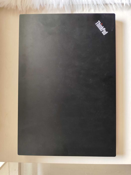 Lenovo ThinkPad E590 15.6" 1920x1080 i5-8265U 16GB RAM 500GB SSD