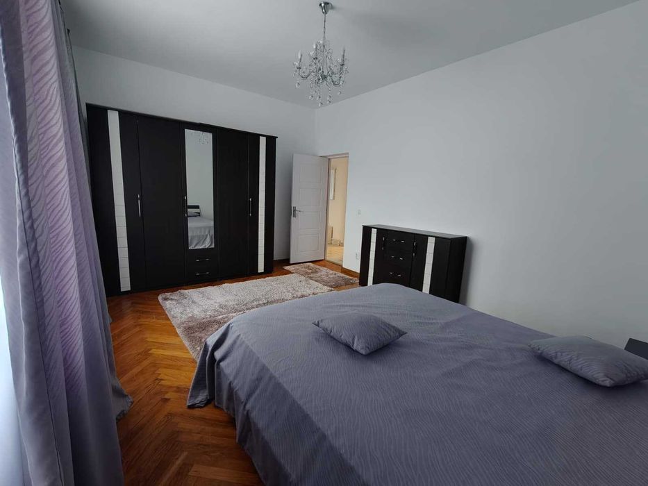 Inchiriez apartament