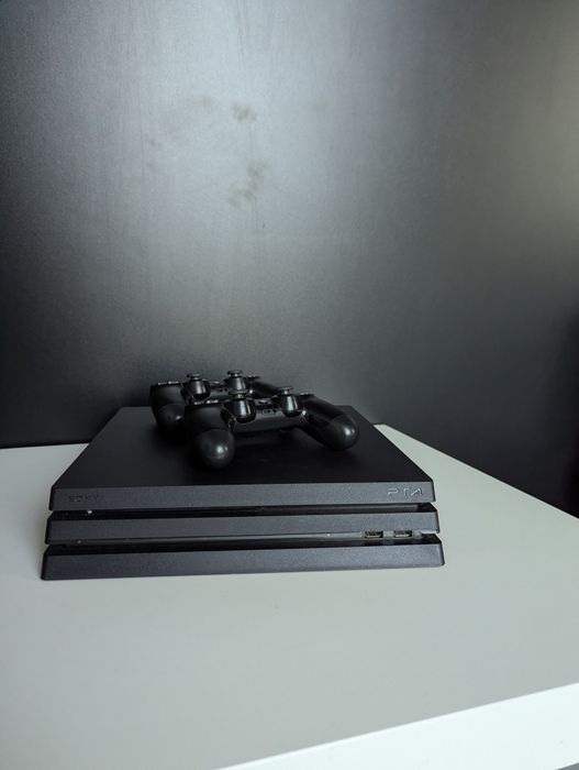 Playstation 4 Pro, полный комплект