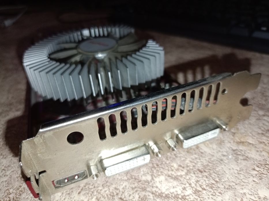 Продам видокарты