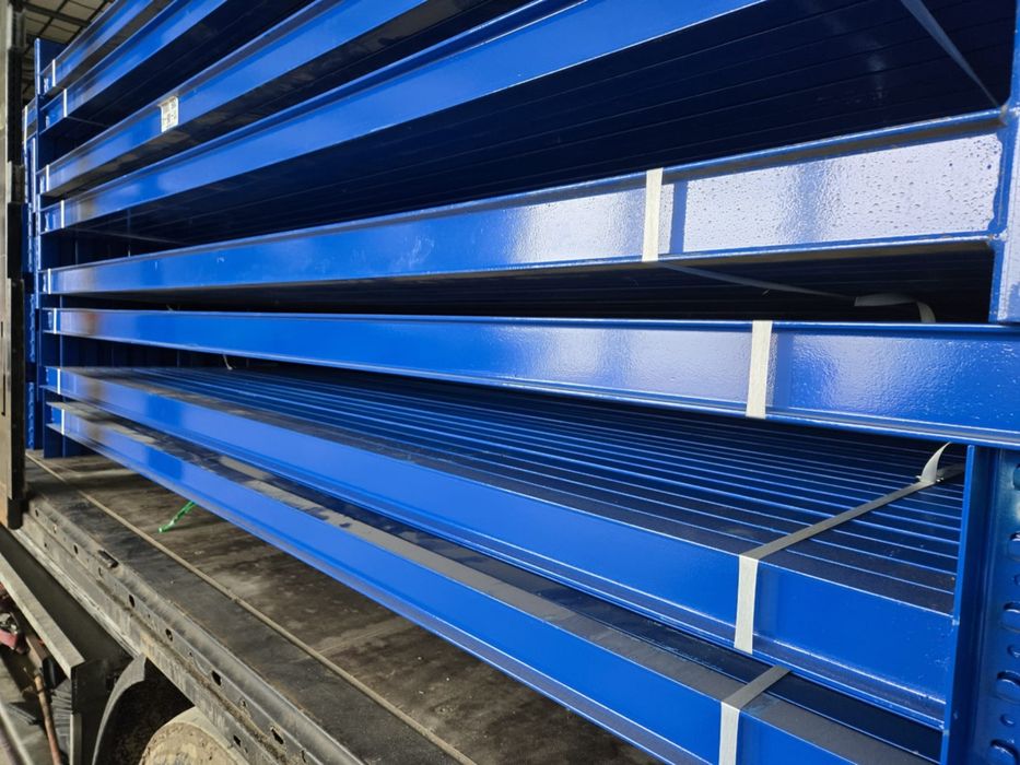 Rafturi metalice pentru depozitare