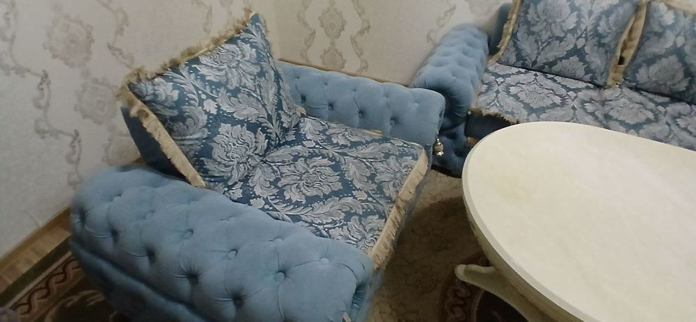 Комплект диван и стол