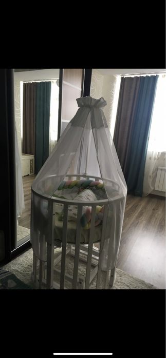 Продам - кроватка детская белая