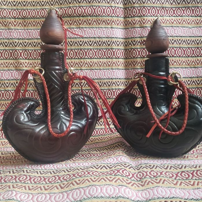 Торсык  қолдан жасалған ұлттық ыдыс түрі