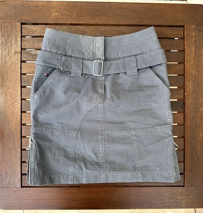 Дамска пола Tommy Hilfiger - размер М, много добро състояние