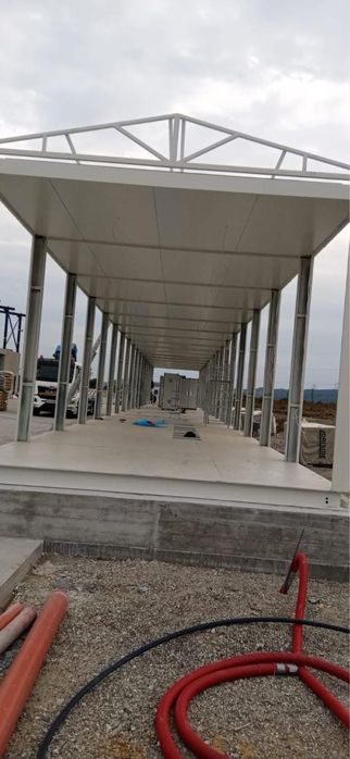 Hale metalice containere usi panouri fundati la cheie