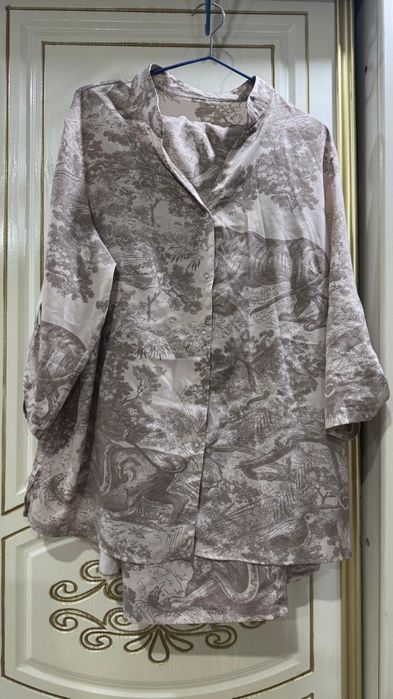 Әдемі таза киімдер