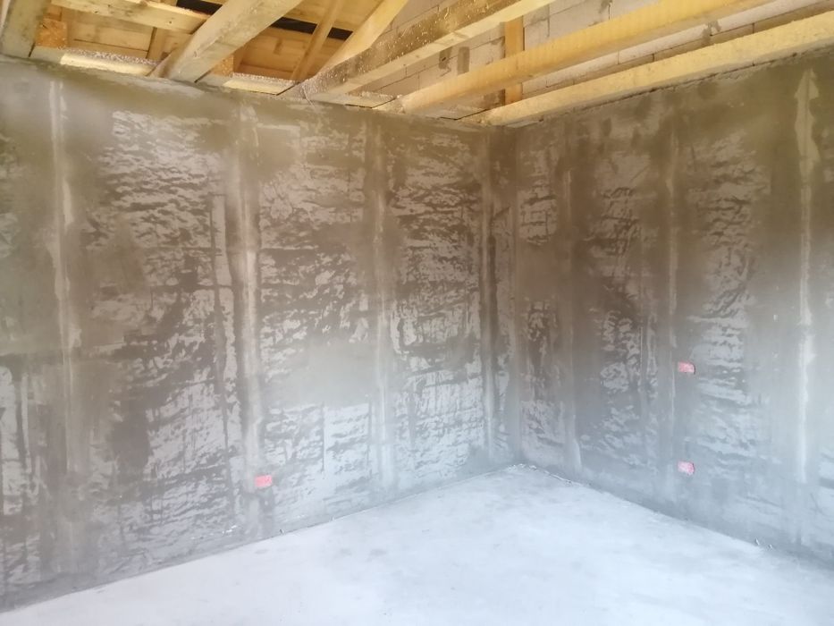 Tencuiala mecanizata