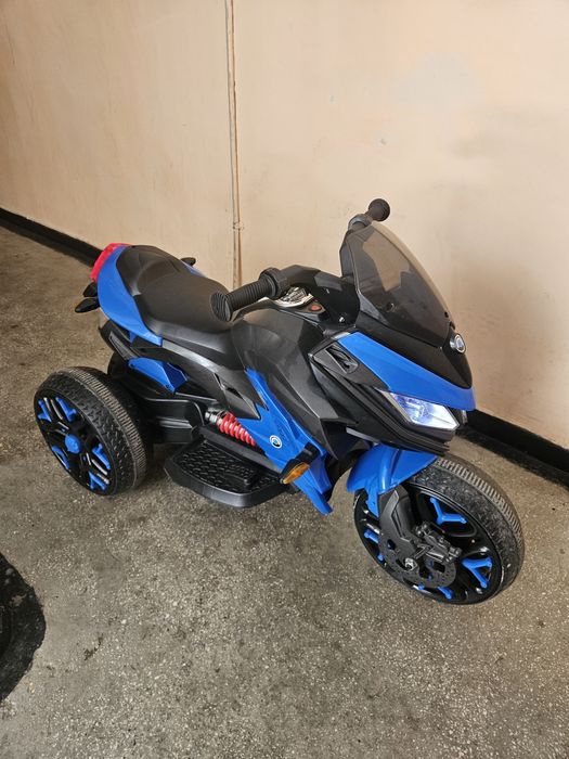 Motocicleta pentru copii 4+