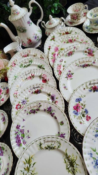 Тройни сетове Royal Albert
