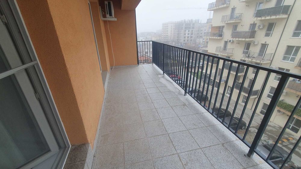 Vand apartament doua camere decomandat