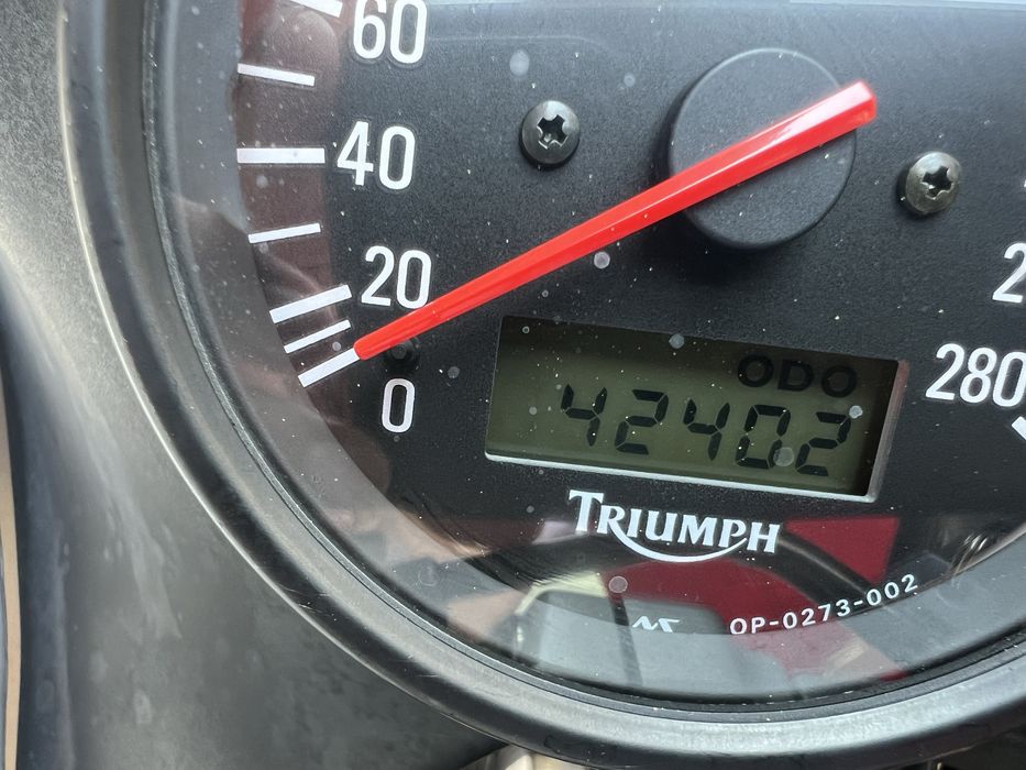 Motoideea vinde TRIUMPH SPRINT 955i   2003 Rate Garantie
