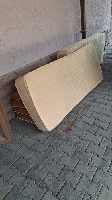 Мебели в хорошем состояние