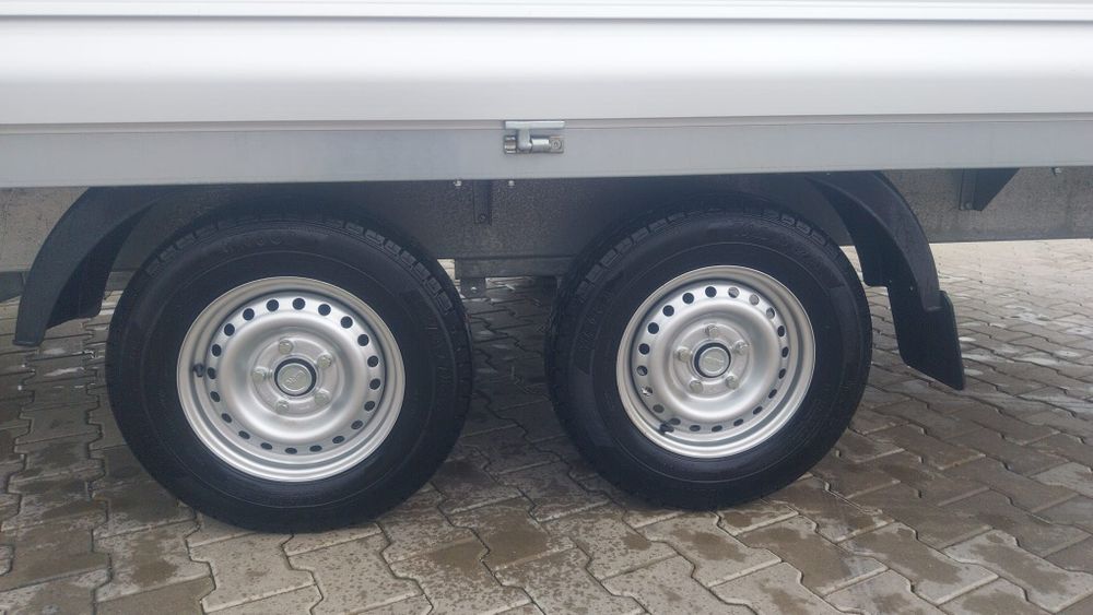 Remorca vezeko noua 4.2 X 2.15 M