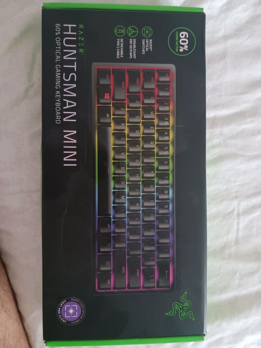 Tastatura gaming mecanica Razer Huntsman Mini, iluminare Chroma RGB, switch optic Purple, Negru
