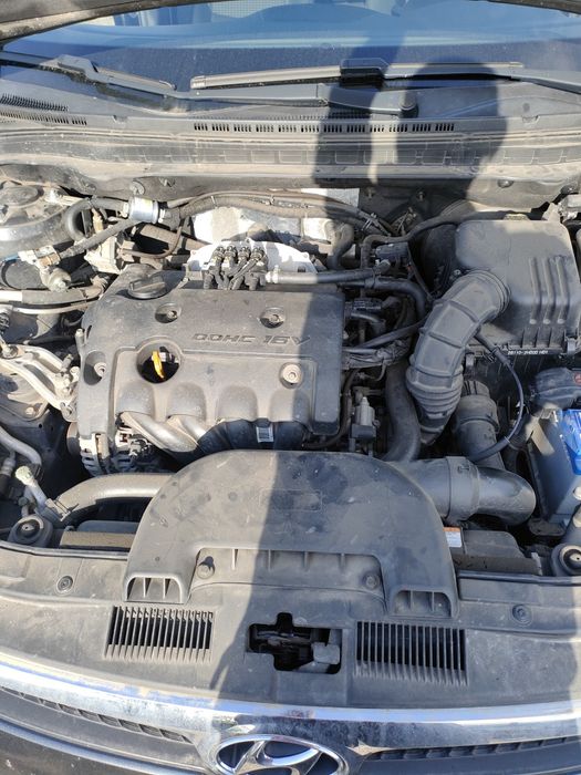 Продавам на части Хюндай I30 1.6 16V бензин ръчни скорости 2010г