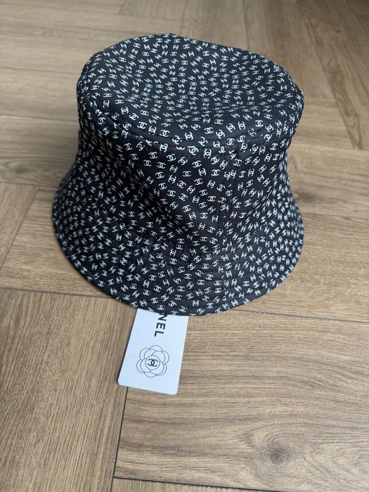 шапка Chanel 2026