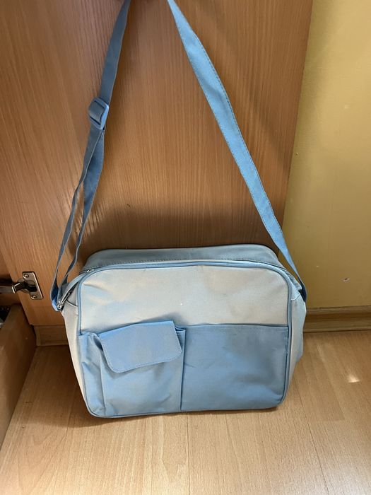 Органайзер за бебешка количка на Mustela с включена постелка